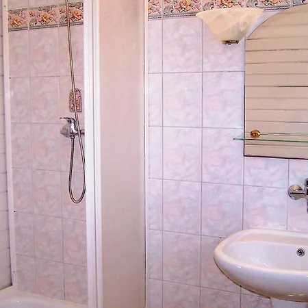 Awesome Home In Mscice With House Sea View Holiday home Mscice